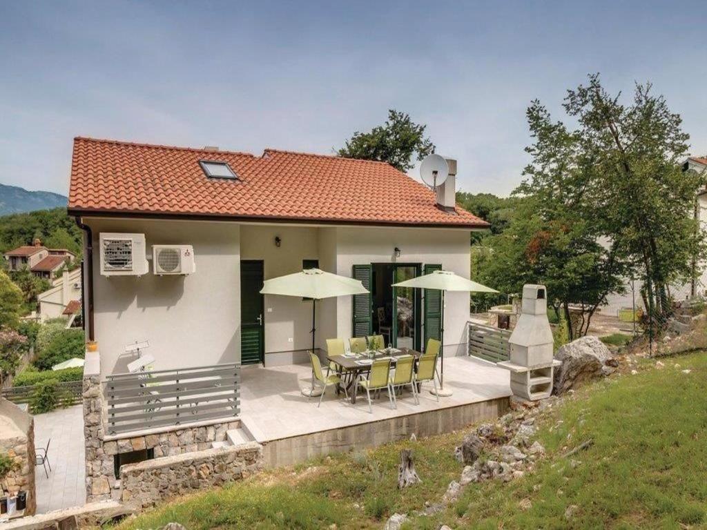 Apartments Grzic Porozina Exterior foto