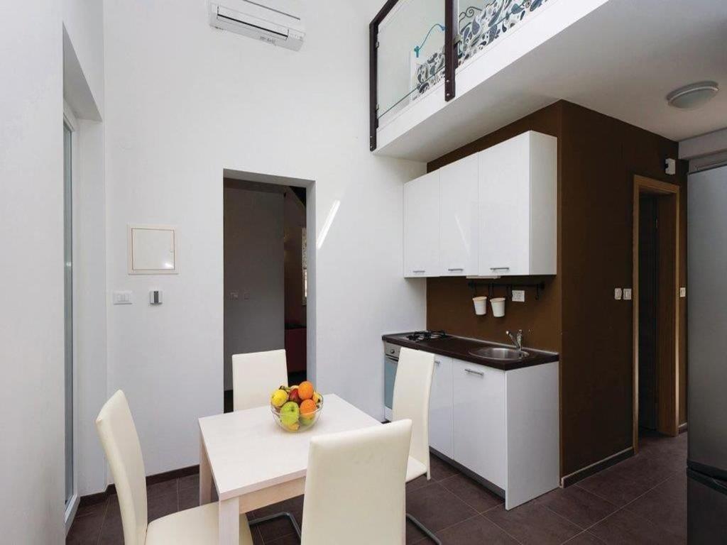 Apartments Grzic Porozina Exterior foto